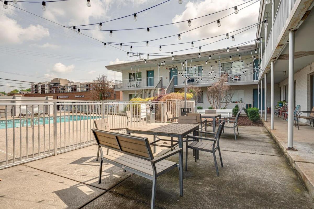 Berry Hill Urban Oasis - By 12 South & Vanderbilt ナッシュビル エクステリア 写真